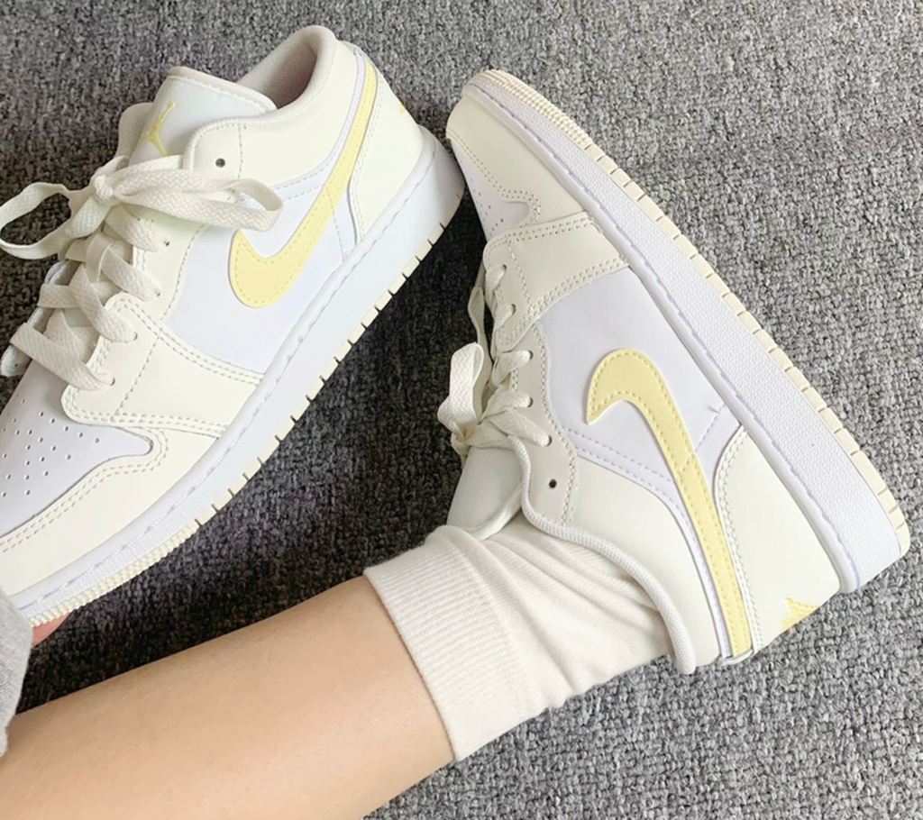 Alternative view of Giày Nike Air Jordan 1 Low GS ‘Laser Orange’ FV8486-181