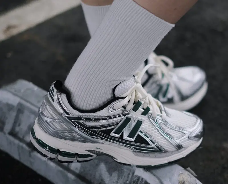 Giày New Balance 1906R 'Silver Metallic' M1906REU - Ảnh 3