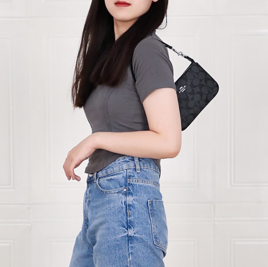 Túi Coach Nolita 10 Logo ‘Black’ C3308-SVTSQ - Ảnh 3