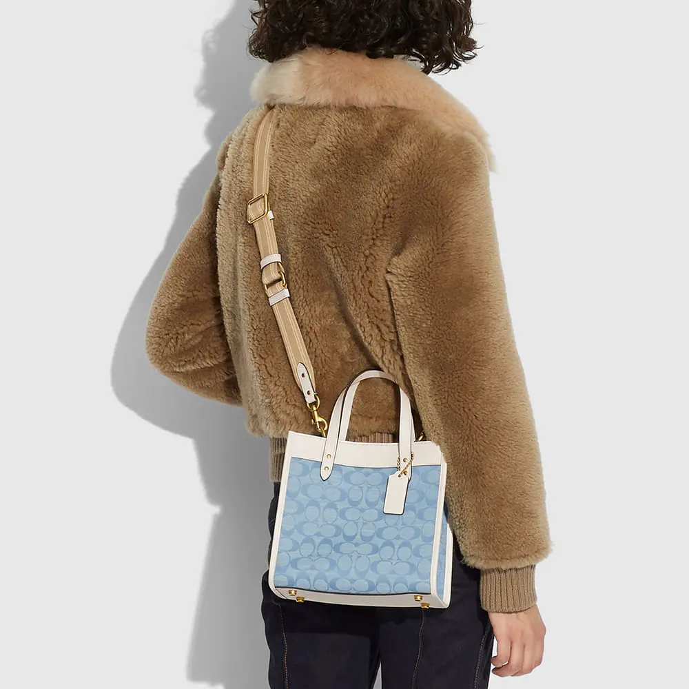 Alternative view of Túi Coach Field Tote 22 ‘Blue’ C4692-B4SUX