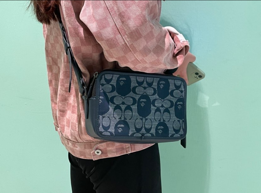Túi Coach Box Crossbody x Bape ‘Chambray’ C5827-V5CMB - Ảnh 2