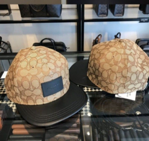 Alternative view of Mũ Coach Signature Flat Brim Hat ‘Khaki’ F68861