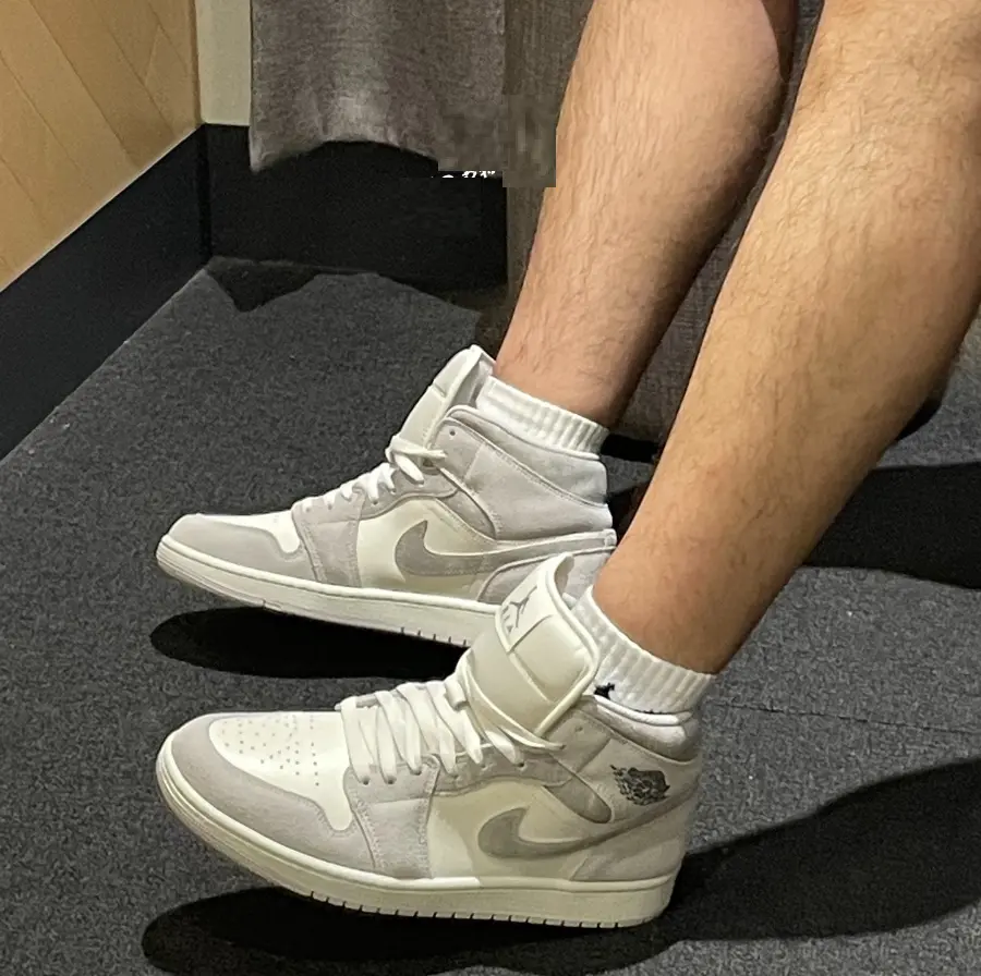 Giày Nike Air Jordan 1 Mid SE ‘Neutral Grey Sail’ FQ7720-002 - Ảnh 3