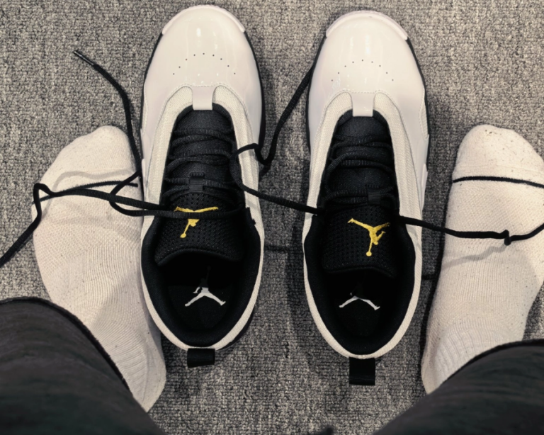 Giày Nike Air Jordan Max Aura 6 ‘Black White’ FQ8298-101 - Ảnh 5