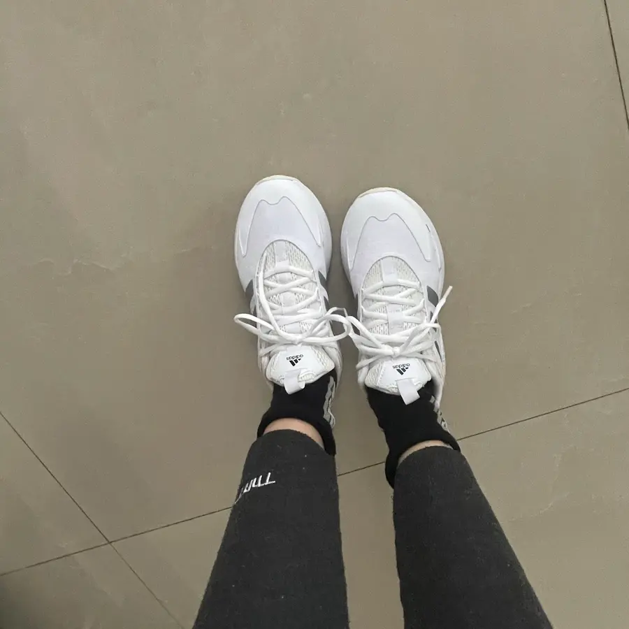Alternative view of Giày Adidas AlphaEdge+ ‘White Silver’ IF7283
