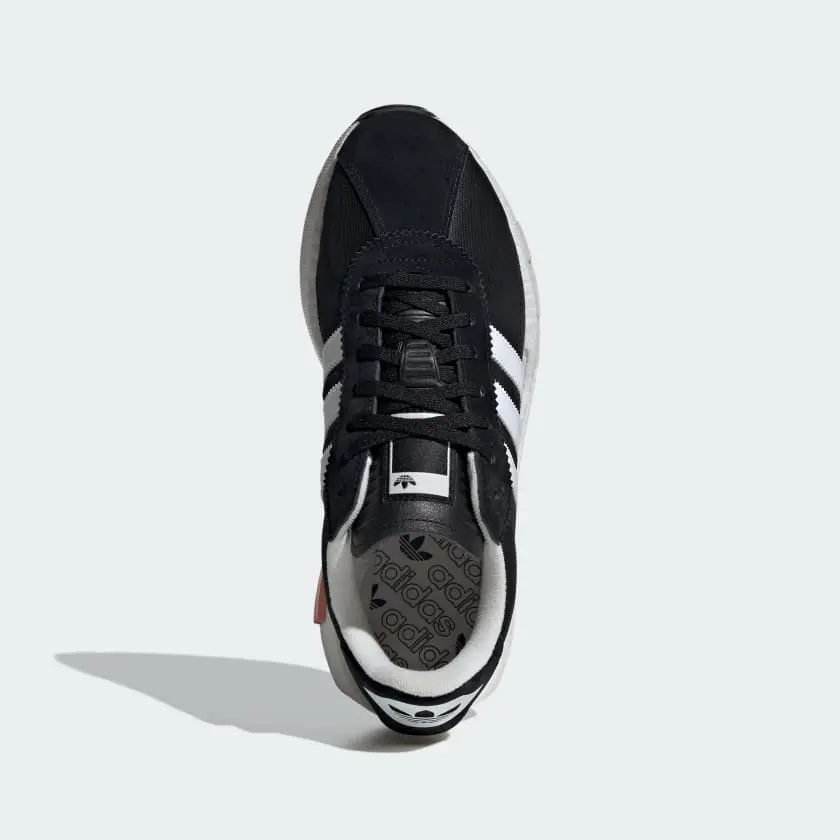 Alternative view of Giày Adidas Country XLG Boost ‘Black’ ID8261