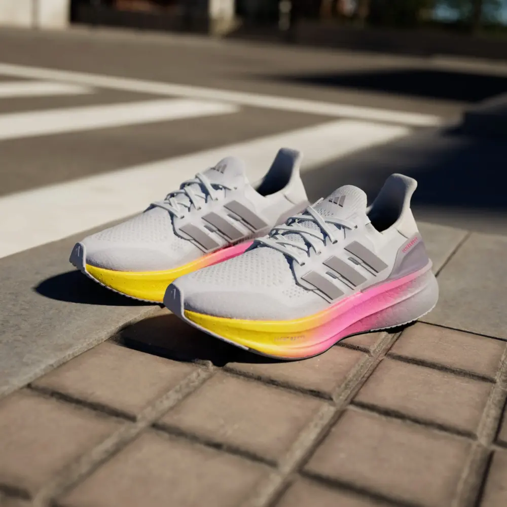 Alternative view of Giày Adidas Ultraboost 5 ‘Lucid Pink’ ID8840