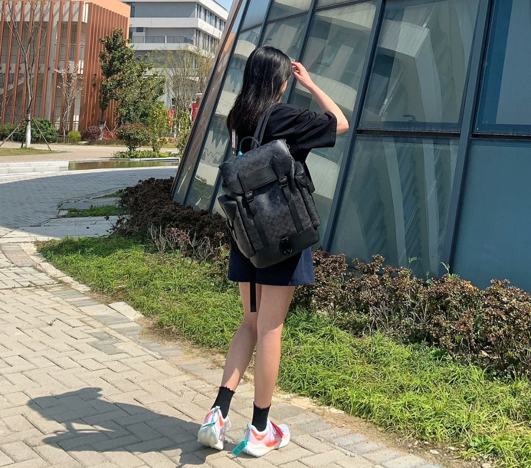 Balo Coach Hitch In Signature Canvas ‘Black’ C7673-JICHR - Ảnh 2