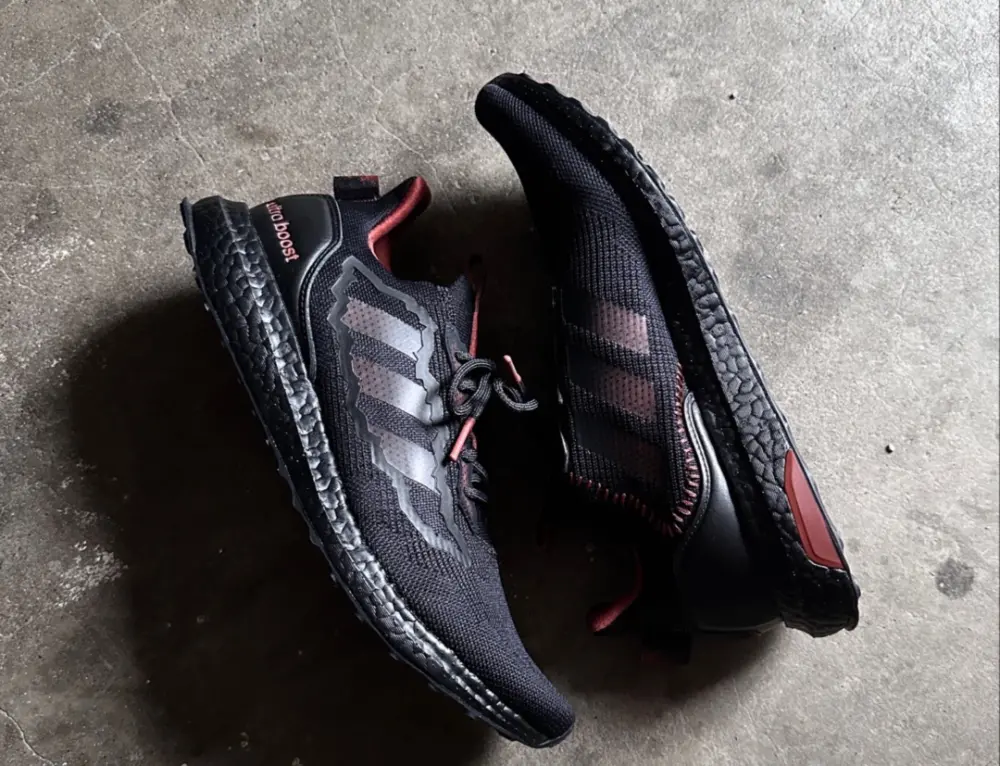 Alternative view of Giày Adidas Ultraboost Huo ‘Black Red’ IF1033