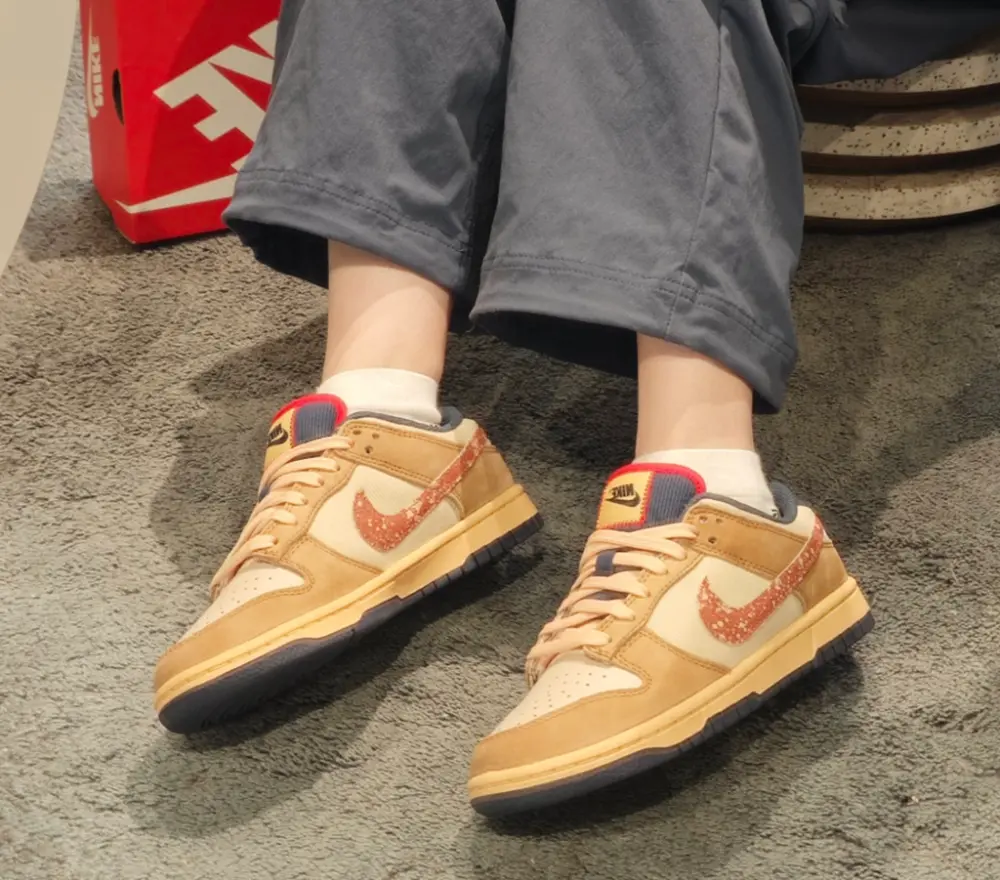 Giày Nike Dunk Low ‘Wheat Sanddrift’ HQ3640-790 - Ảnh 3