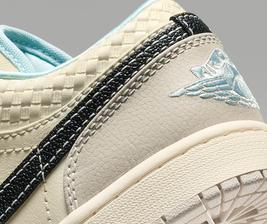 Giày Nike Jordan 1 Low SE 'Sanddrift Glacier Blue' HQ3440-101 - Ảnh 3