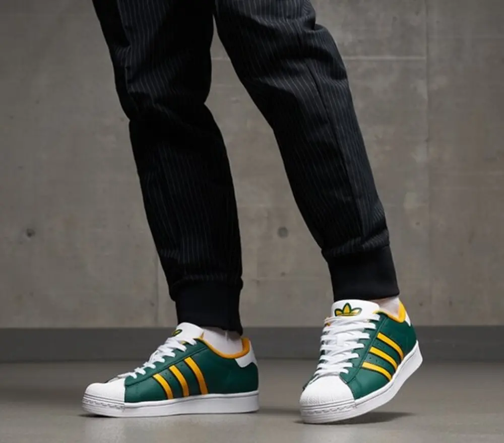 Alternative view of Giày Adidas Superstar ‘Collegiate Green’ IF8072
