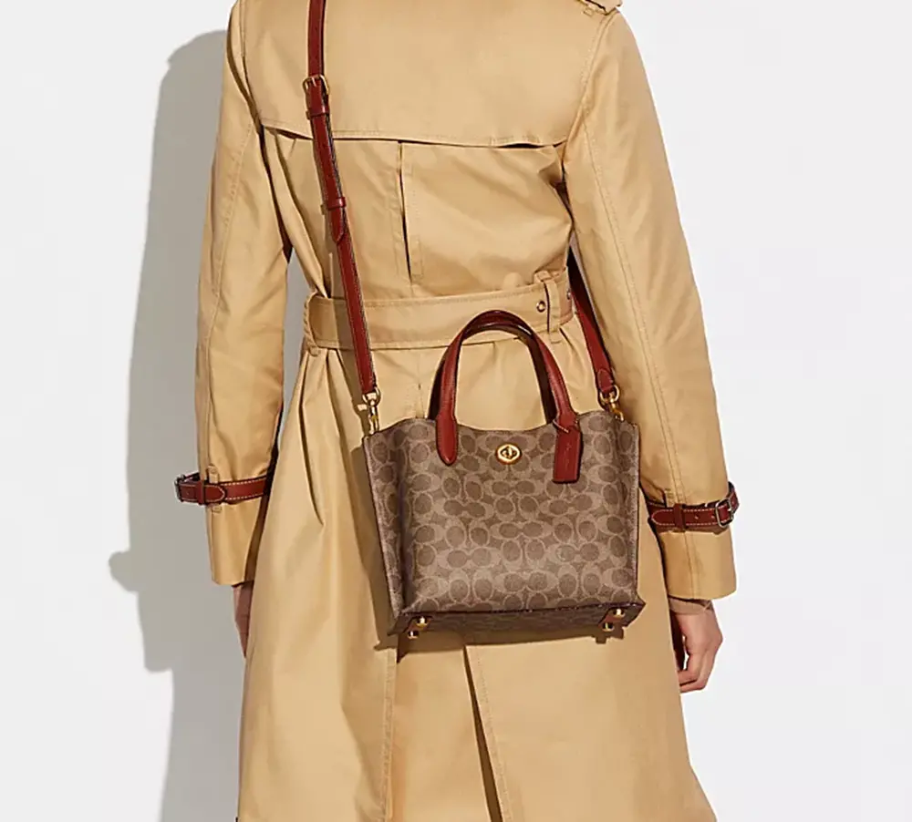 Alternative view of Túi Coach Willow Tote 24 In Signature Canvas 'Brown' C8562-B4NQ4