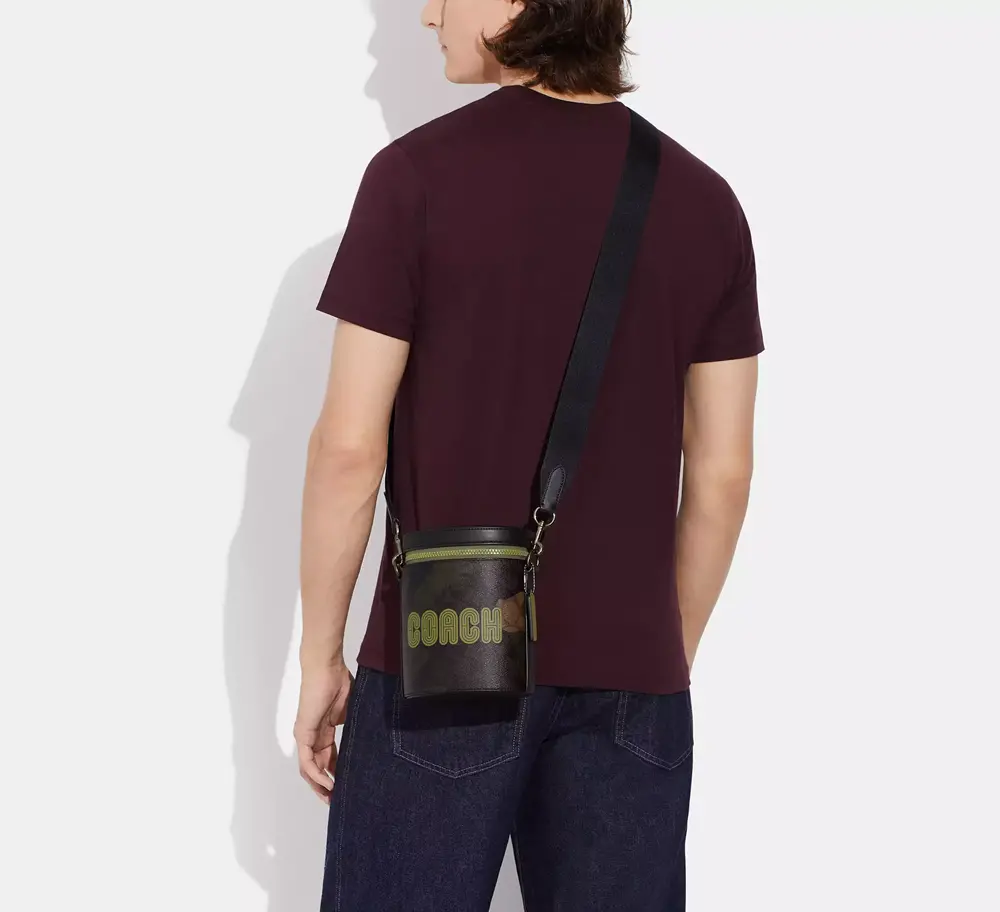 Alternative view of Túi Coach Barrel In Signature Canvas ‘Camo’ CC024-QBUOX