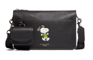 Túi Coach x Peanuts Heritage Convertible With ‘Snoopy Motif’ CE710-QBM2
