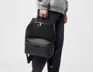 Alternative view of Balo Louis Vuitton Discovery PM Backpack ‘Black’ M30230