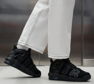 Alternative view of Giày Nike Air More Uptempo GS 'Black Anthracite' FV2264-001