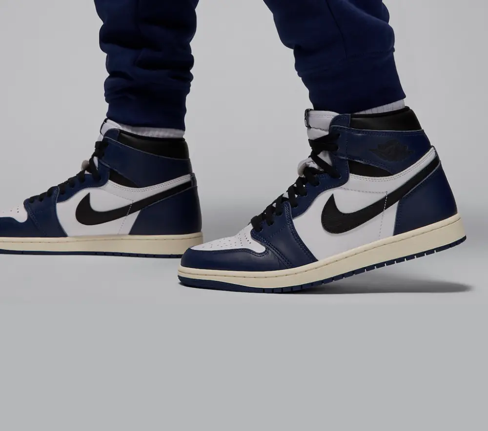 Alternative view of Giày Nike Air Jordan 1 Retro High OG 'Midnight Navy' DZ5485-401