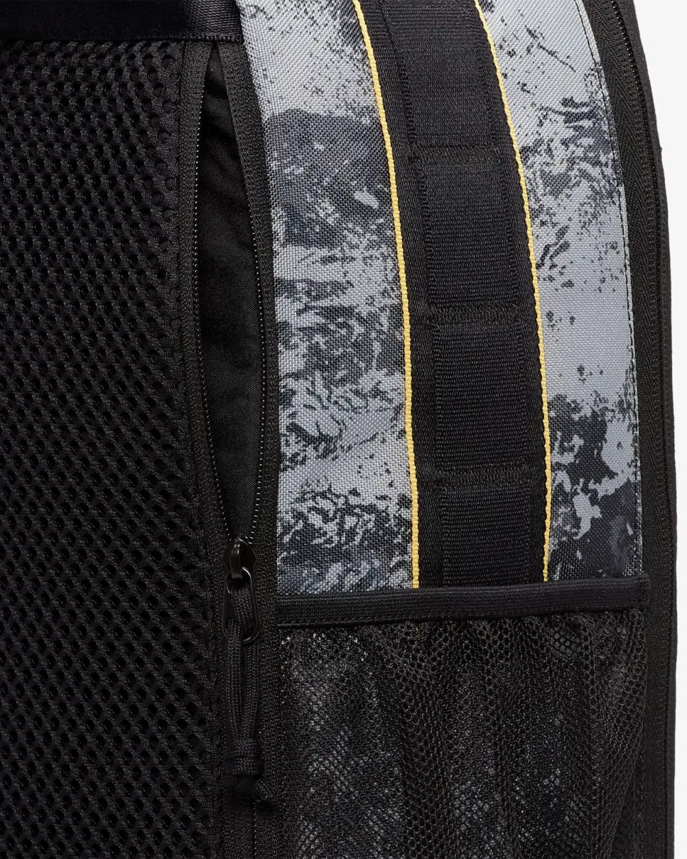Alternative view of Balo Nike Utility Heat Printed Training Back Camo Back Pack CZ4351-010