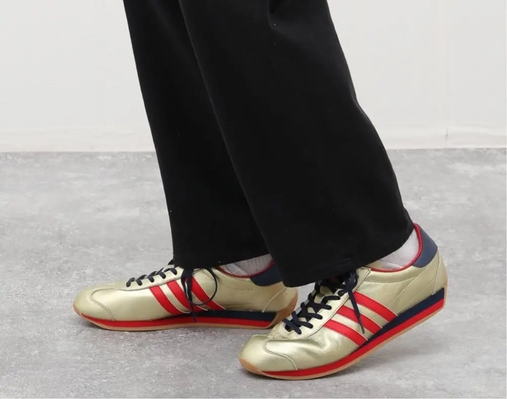 Alternative view of Giày Adidas Country OG ‘Gold Metallic’ IF5860