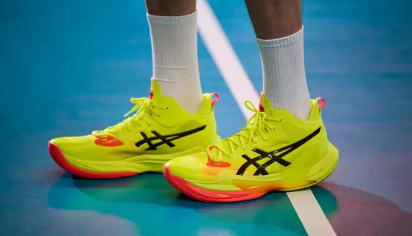 Alternative view of Giày Asics Metarise 2 Paris ‘Safety Yellow’ 1051A078-750