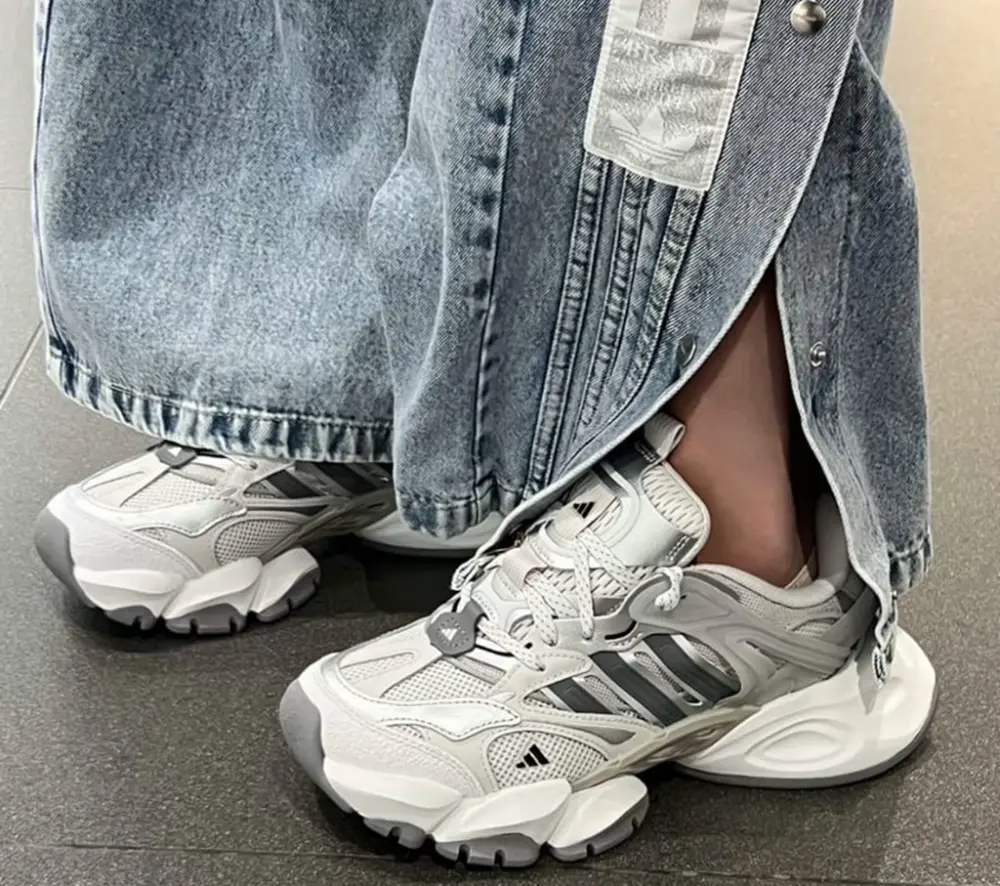 Alternative view of Giày adidas XLG Runner Deluxe 'Grey Silver' JP5761