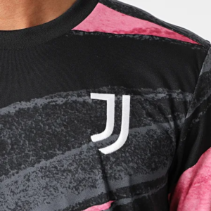 Alternative view of Áo Adidas Juventus Pre-Match Jersey ‘Black Pink’ FR4236