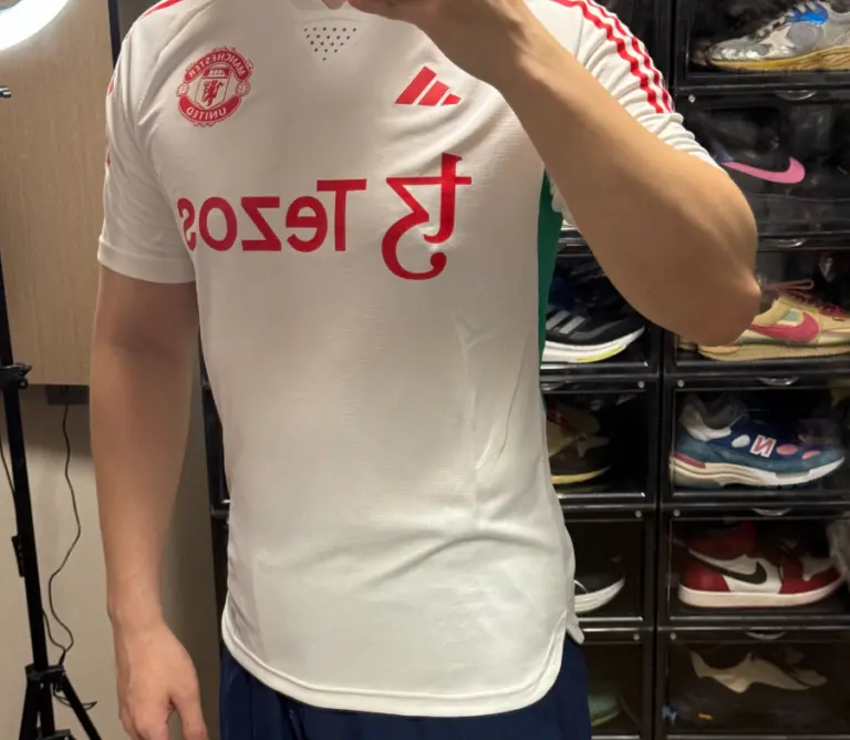 Alternative view of Áo Adidas Manchester United 23/24 Training Pro ‘White’ IA7241