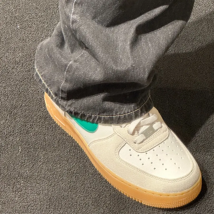 Alternative view of Giày Nike Air Force 1 ’07 LV8 ‘Gum Pack’ FQ8714-001