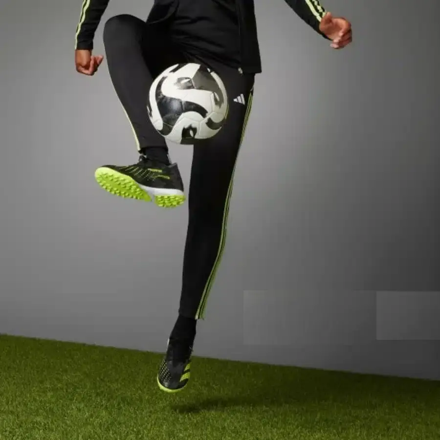 Alternative view of Giày Adidas Predator Accuracy ‘Crazycharged Pack’ IG0768
