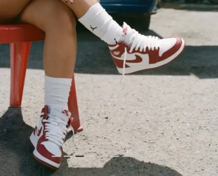 Giày Nike Air Jordan 1 Retro High OG GS ‘Red’ FD1437-160 - Ảnh 4