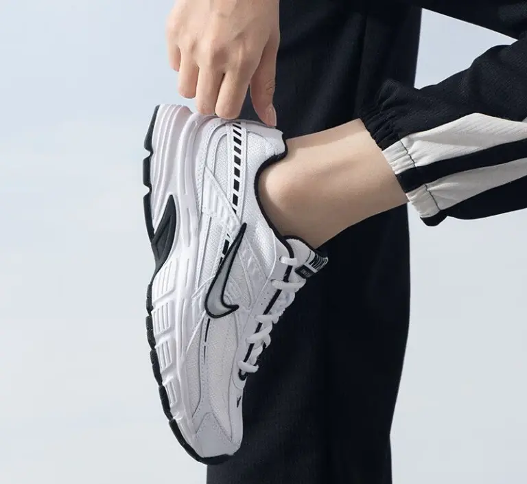 Giày Nike Initiator ‘White Metallic Silver’ FQ6873-101 - Ảnh 4