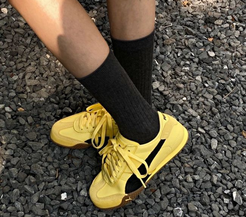 Giày Puma Bella UT 'Yellow Black' 402186-05 - Ảnh 2