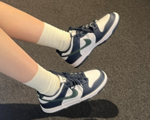 Alternative view of Giày Nike Dunk Low GS ‘Obsidian Vintage Green’ HF5177-400