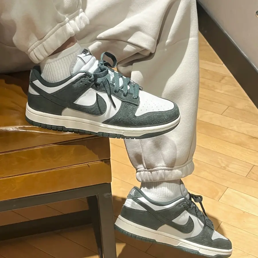 Alternative view of Giày Nike Wmns Dunk Low ‘Vintage Green’ HJ7673-002