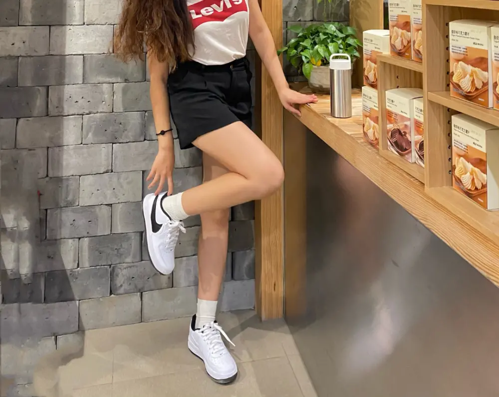 Giày Nike Air Force 1 LV8 4 GS ‘Black White’ FQ4118-100 - Ảnh 5