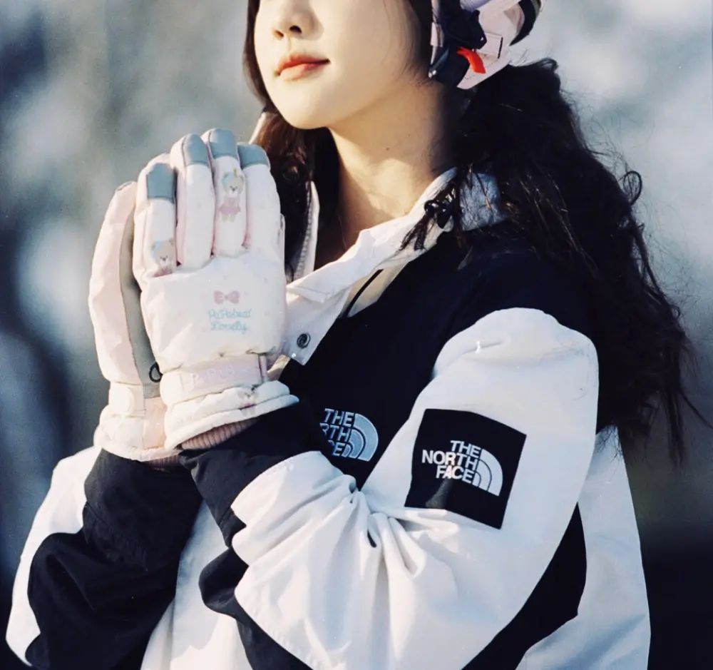 Áo The North Face Street Style ‘White’ NJ3BN52K - Ảnh 3