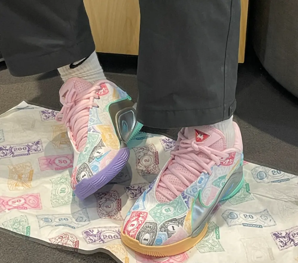 Alternative view of Giày Nike LeBron XXII Currency EP 'Green Glow' FZ1098-100