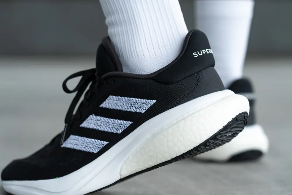 Alternative view of Giày Adidas Supernova 3 Running ‘Core Black White’ IE4367