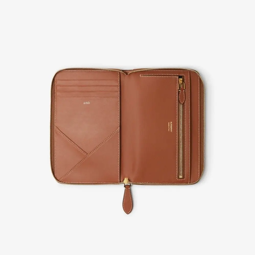 Alternative view of Ví Burberry Check Travel Wallet ‘Beige’ 80797111