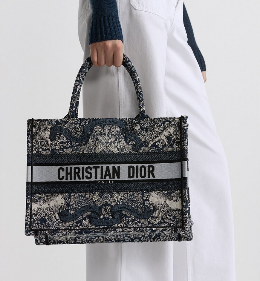 Túi Dior Medium Dior Book Tote 'Blue Embroidery' M1296ZEDO-M928 - Ảnh 5