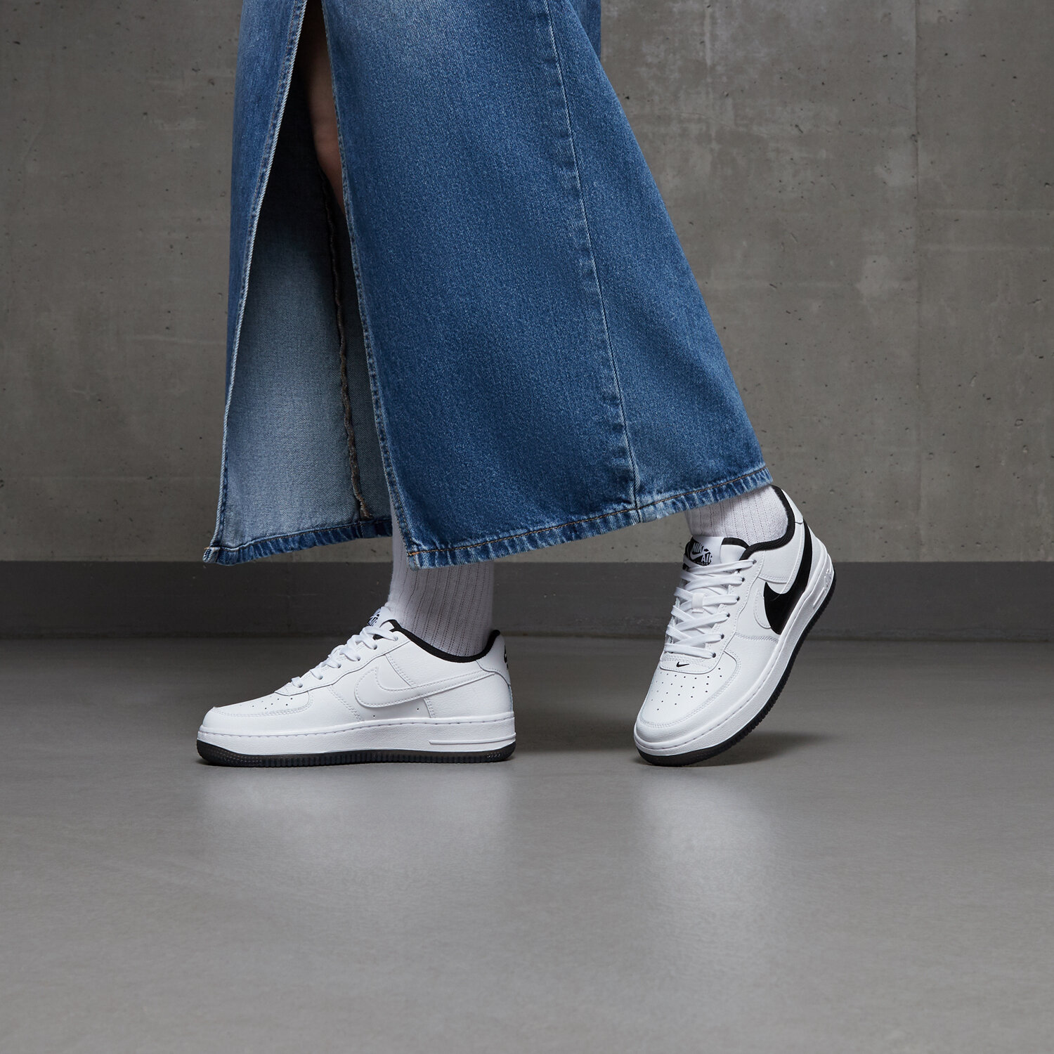 Giày Nike Air Force 1 LV8 4 GS ‘Black White’ FQ4118-100 - Ảnh 6