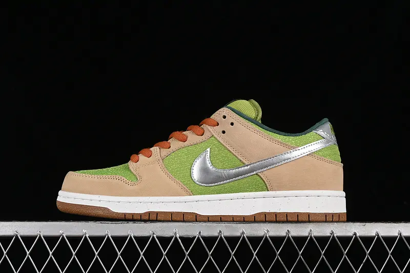 Alternative view of Giày Nike SB Dunk Low ‘Escargot’ FQ7585-200