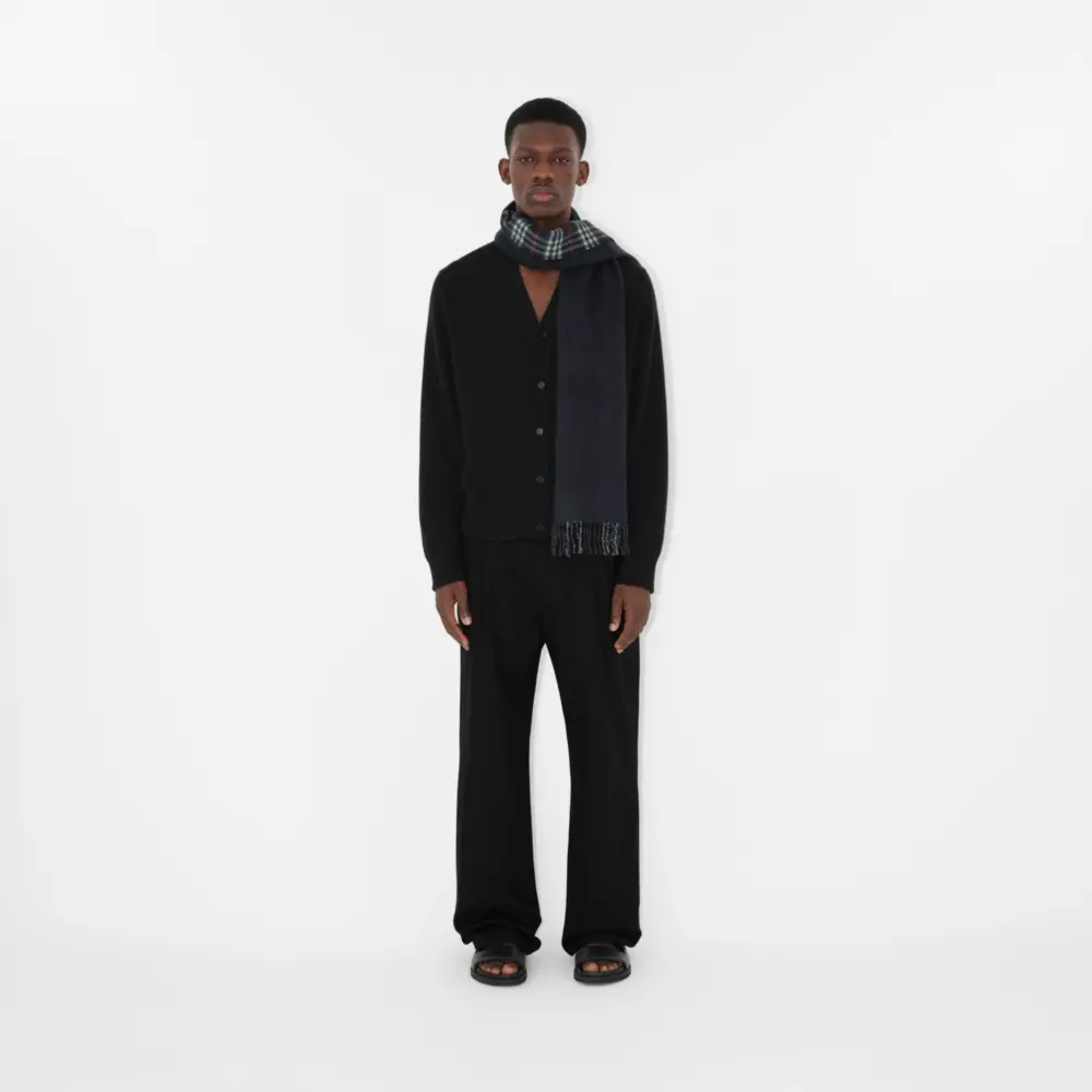 Khăn Burberry Reversible Check Cashmere Scarf 'Navy' 80737641 - Ảnh 3