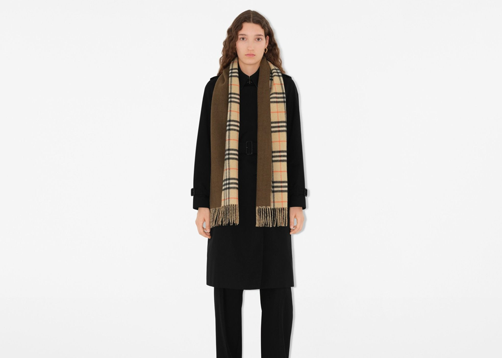 Khăn Burberry Reversible Check Cashmere Scarf 'Sand' 80996421 - Ảnh 2