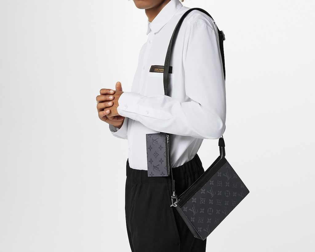 Túi Louis Vuitton Gaston Wearable Wallet 'Monogram Eclipse' M81124 - Ảnh 3