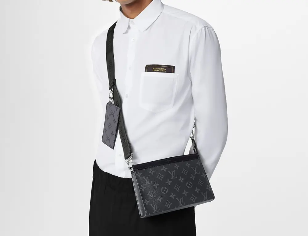 Alternative view of Túi Louis Vuitton Gaston Wearable Wallet 'Monogram Eclipse' M81124