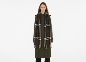 Alternative view of Khăn Burberry Wide Check Cashmere Scarf 'Snug' 80910121