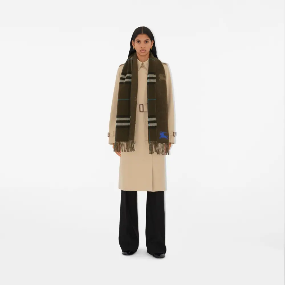 Alternative view of Khăn Burberry Reversible EKD Check Cashmere Scarf 'Snug' 80952251