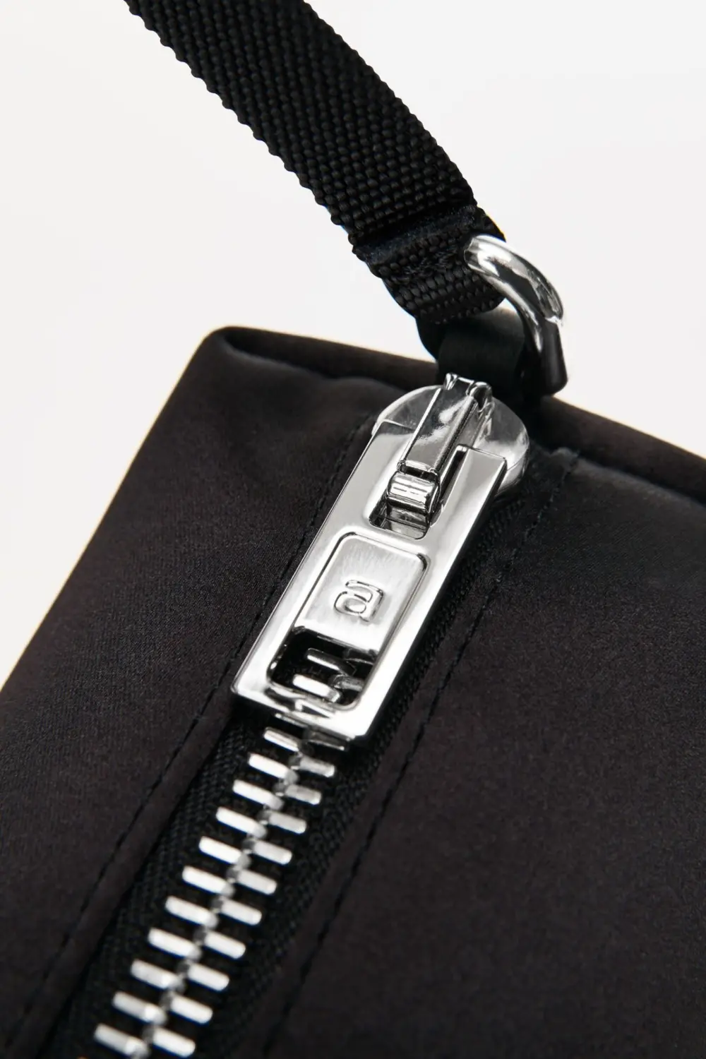 Túi Alexander Wang Heiress Satin Pouch With Crystal Logo 'Black' 20121P77T001 - Ảnh 3